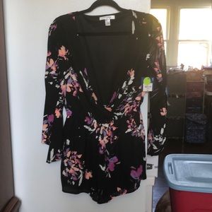 New Arizona long sleeve short Romper